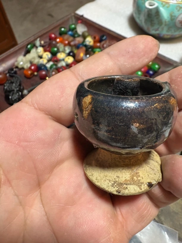 大表哥一线黑瓷油灯