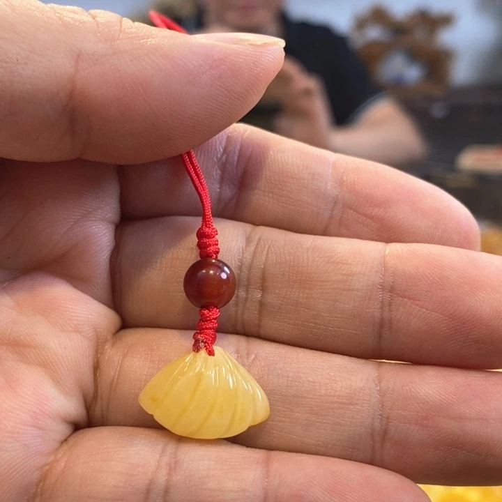 未镶嵌琥珀珠宝奇石L*