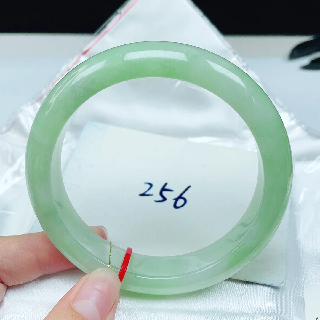 翡翠未镶嵌手镯正圈60.6