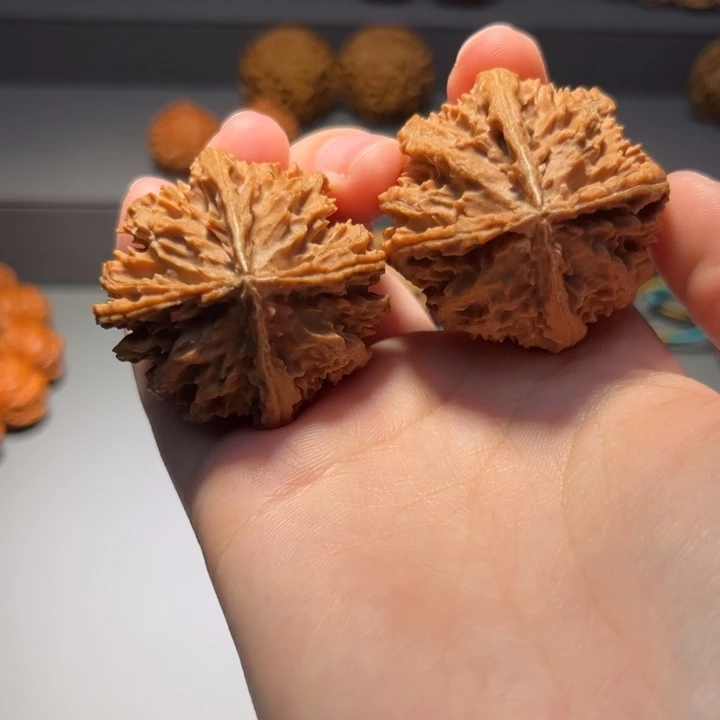 文玩核桃把件四棱970