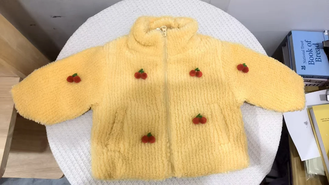 99662樱桃毛毛外套（以直播衣服为准）婴幼儿衣服