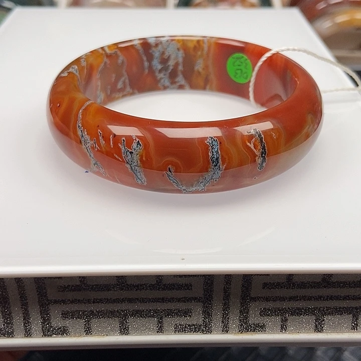 玛瑙/玉髓手镯未镶嵌狮*