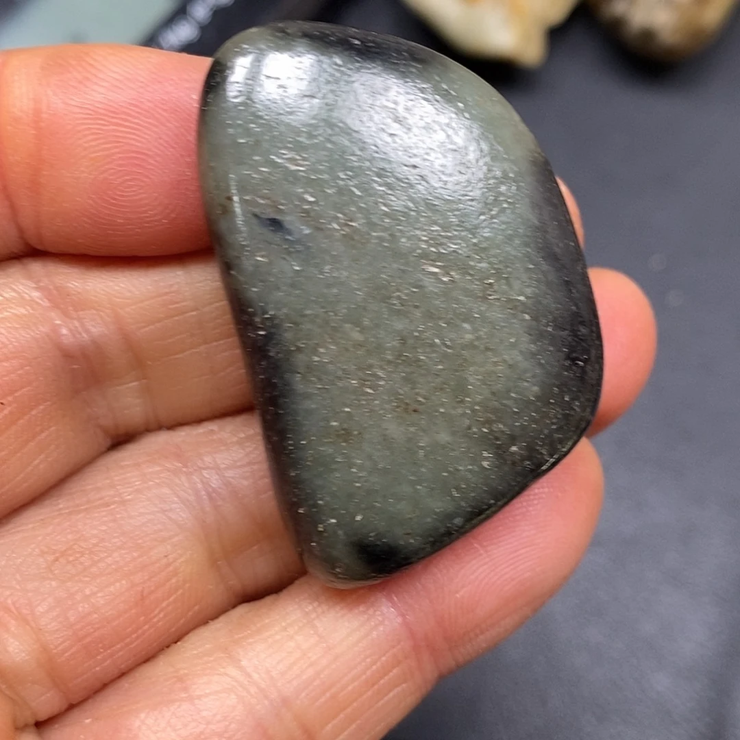 和田玉未镶嵌珠宝奇石