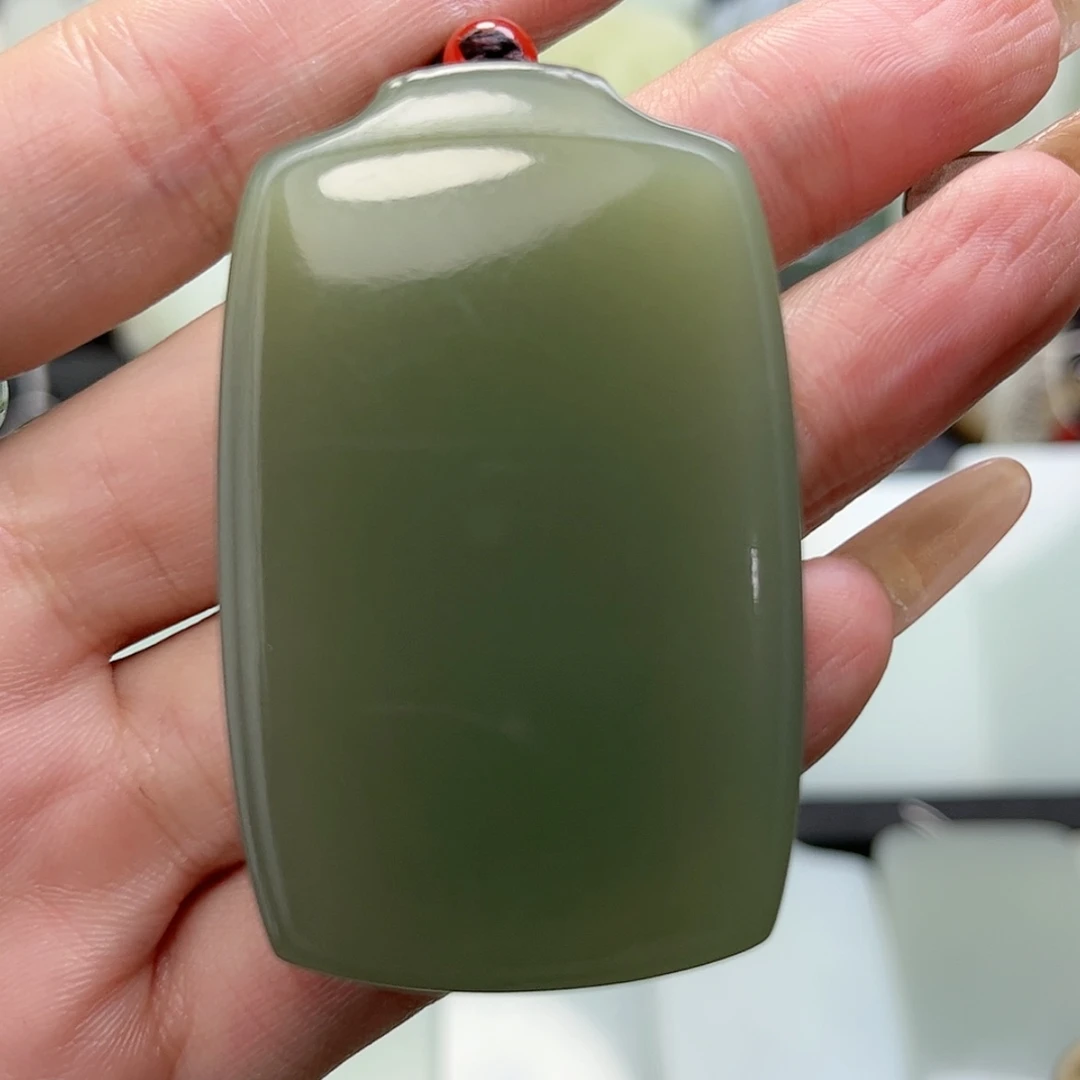 【闪购商品】颈饰未镶嵌和田玉隆*