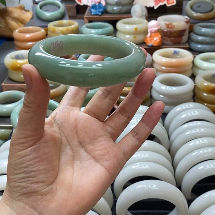 石英质玉手镯合金a****?