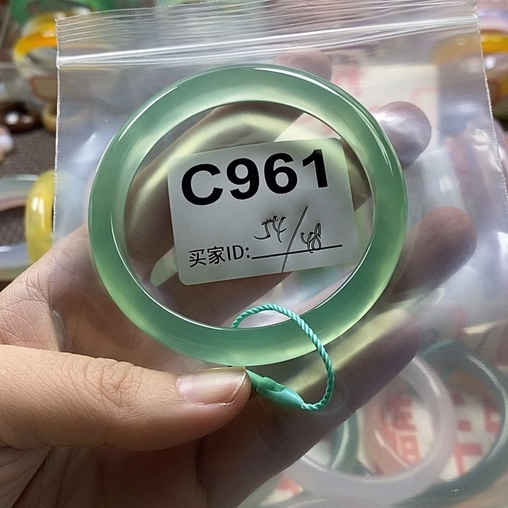 垚***玛瑙/玉髓未镶嵌手镯