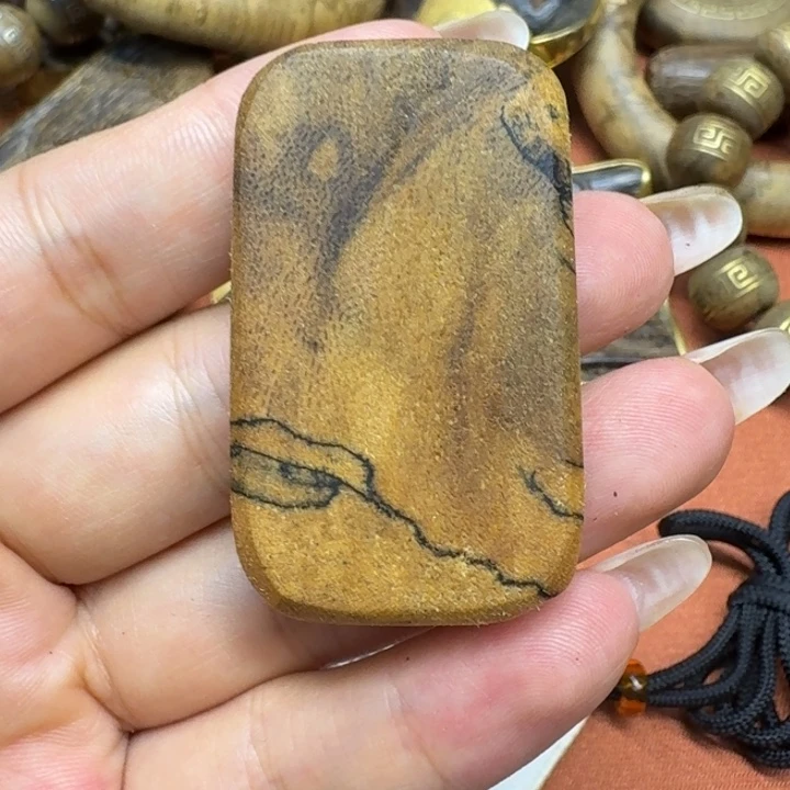 大叶紫檀（黑酸枝木类）