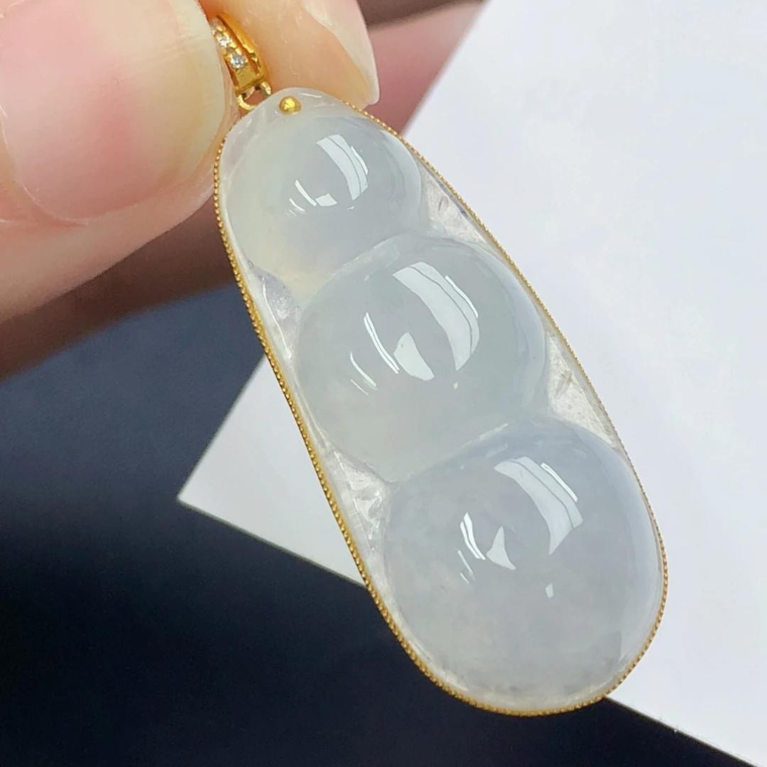 颈饰18K金镶嵌翡翠