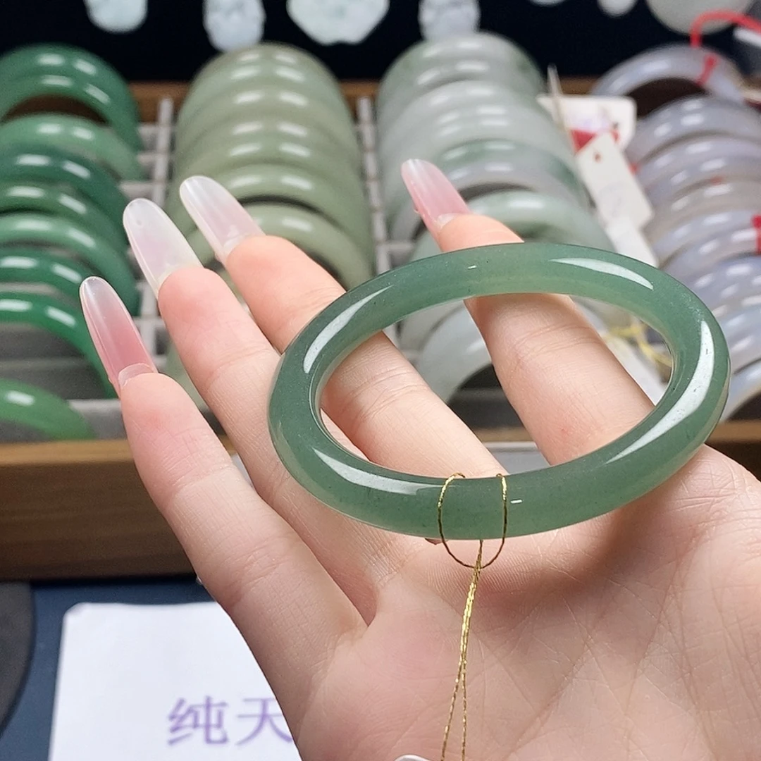 东陵石未镶嵌手镯