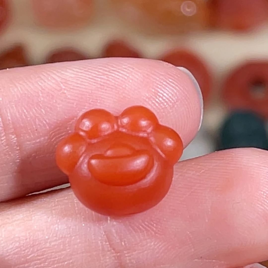 南红玛瑙未镶嵌熊掌6.3x4.4x5.4mm不退换