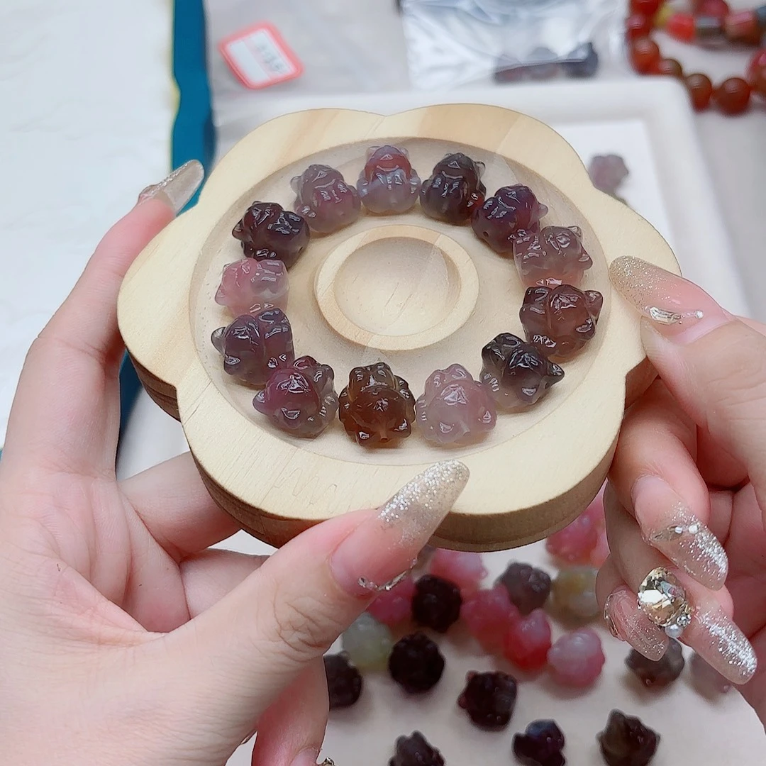 凉***粉未镶嵌手链玛瑙/玉髓盐源53