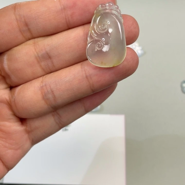 翡翠未镶嵌颈饰缅甸A货翡翠