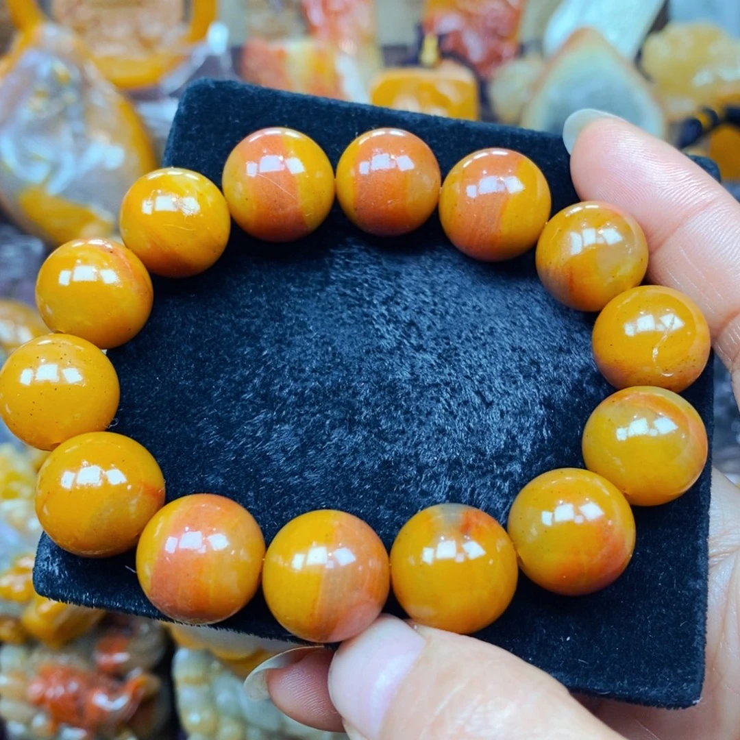 未镶嵌石英质玉（黄龙玉）颈饰