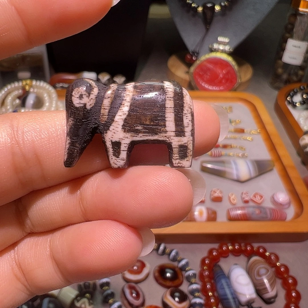 树脂制品邦提克小象