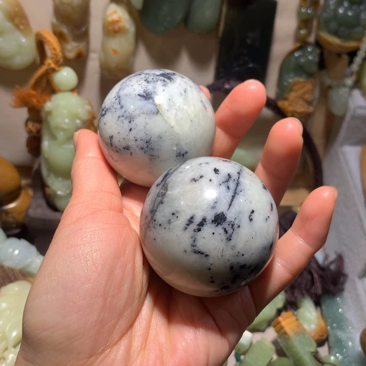 岫岩河磨玉（透闪石质玉）未镶嵌把件