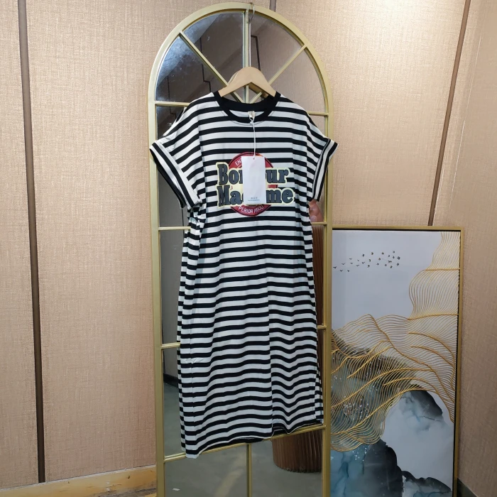 CN49孕妇黑白条纹T恤裙M90-130