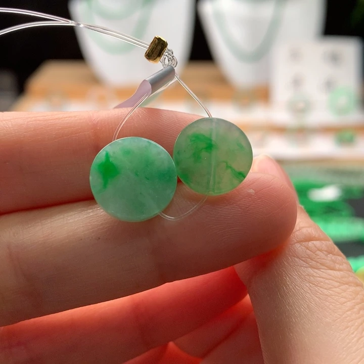翡翠未镶嵌耳饰天然缅甸A货翡翠