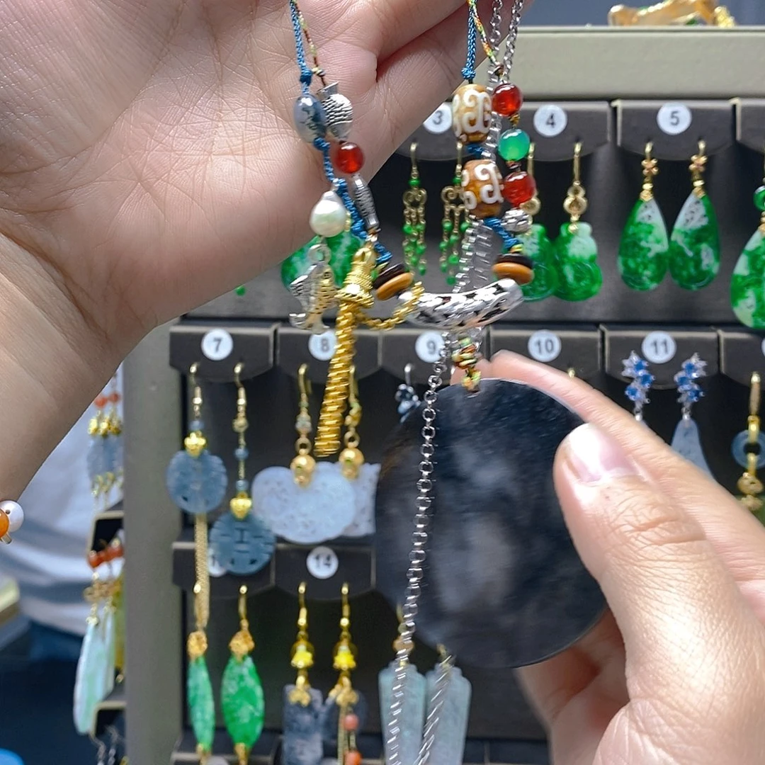 颈饰未镶嵌翡翠翡翠