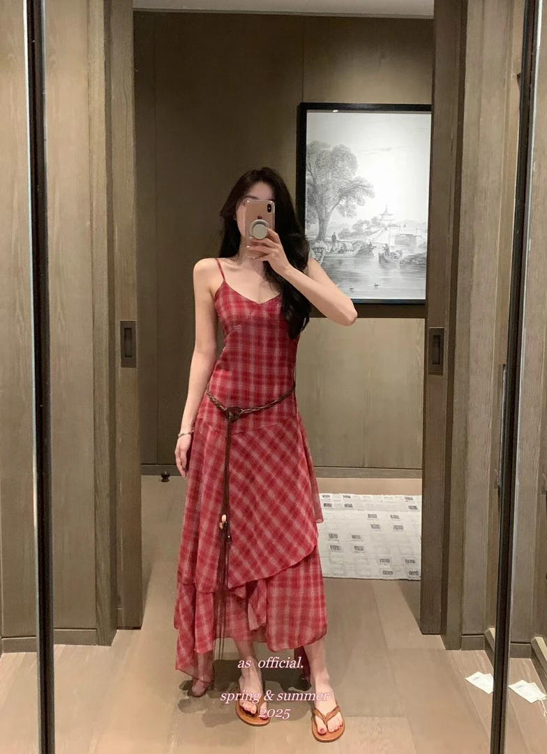 红色夏季碎花吊带长裙法式修身小众连衣裙收腰吊带裙显瘦气质裙子