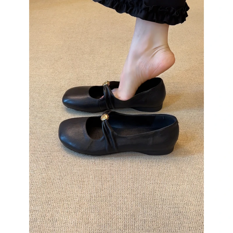 nnmiss·34-40/1cm法式圆头设计感金属褶皱一字带浅口平底时尚单鞋