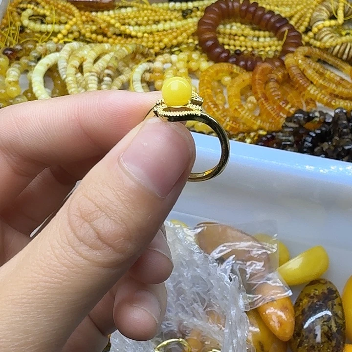 琥珀未镶嵌珠宝奇石