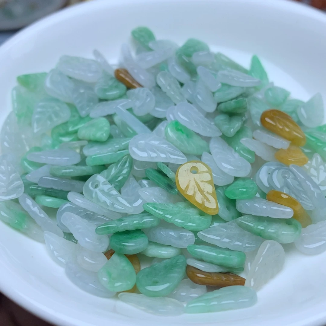 【闪购商品】翡翠手链未镶嵌冰三彩小树叶20个