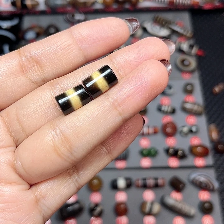 未镶嵌玛瑙/玉髓珠宝半成品?**?