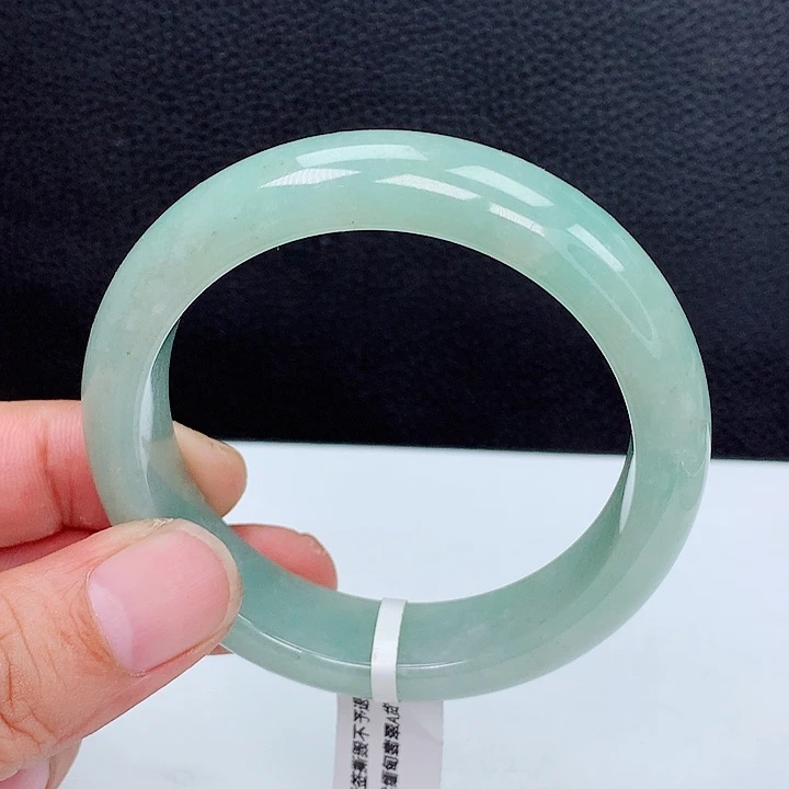 翡翠手镯未镶嵌56.6