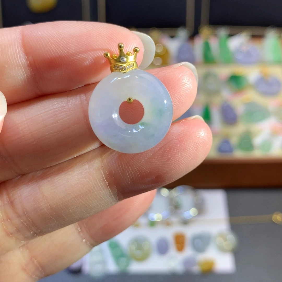 翡翠18K金镶嵌颈饰