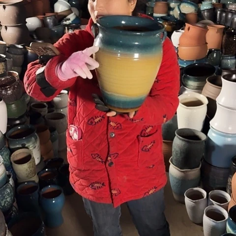 口20高27瑕疵一个盆子。