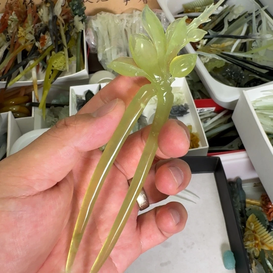 蛇纹石玉未镶嵌发饰