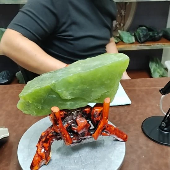 蛇纹石玉未镶嵌原石