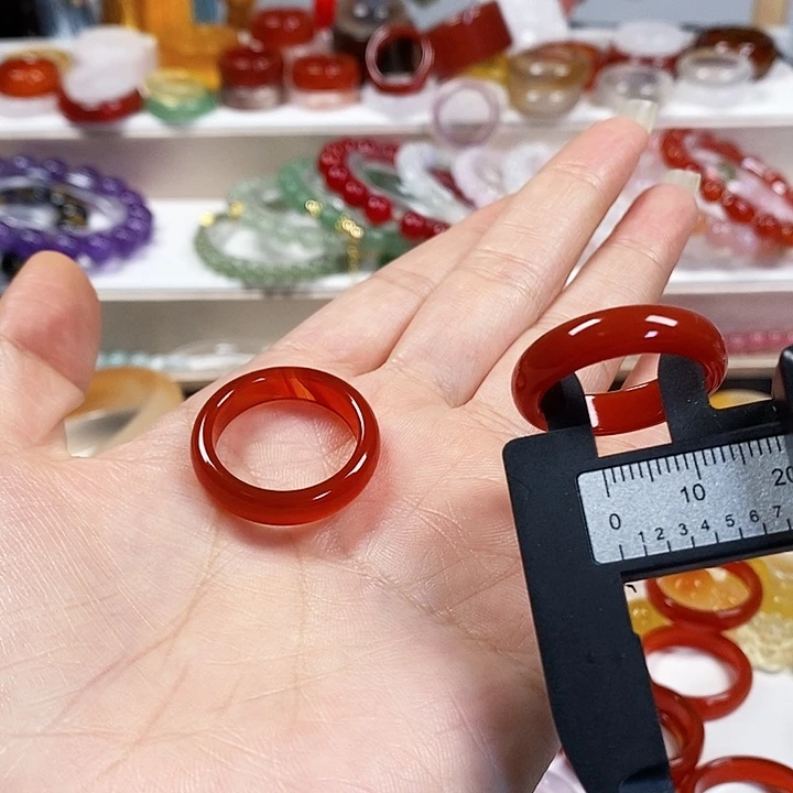 一***酪玛瑙/玉髓未镶嵌戒指