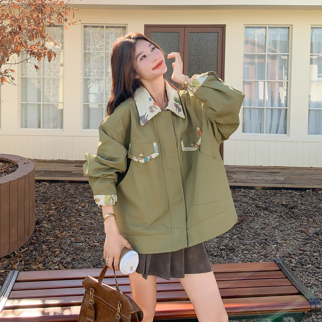 森系休闲风宽松绿色短外套女2025秋季新款小众印花设计感翻领夹克