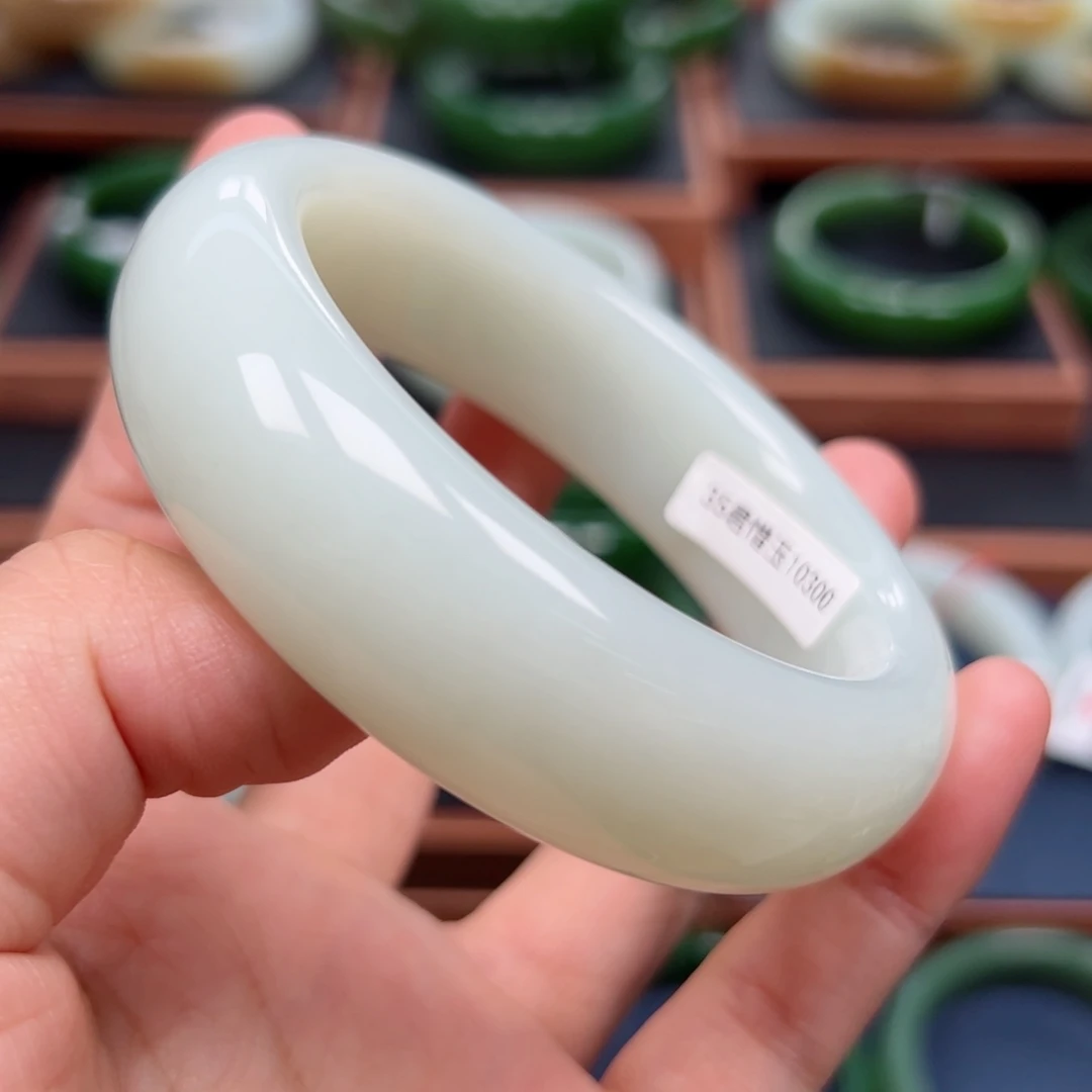 未镶嵌手镯和田玉5859