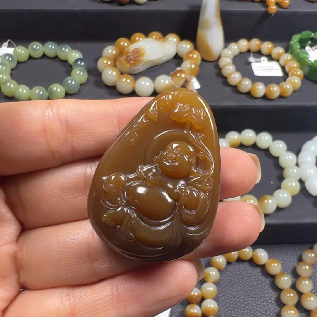 爱***爱颈饰未镶嵌和田玉