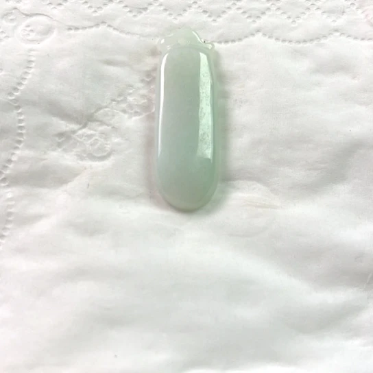 小***虾翡翠未镶嵌颈饰吊坠