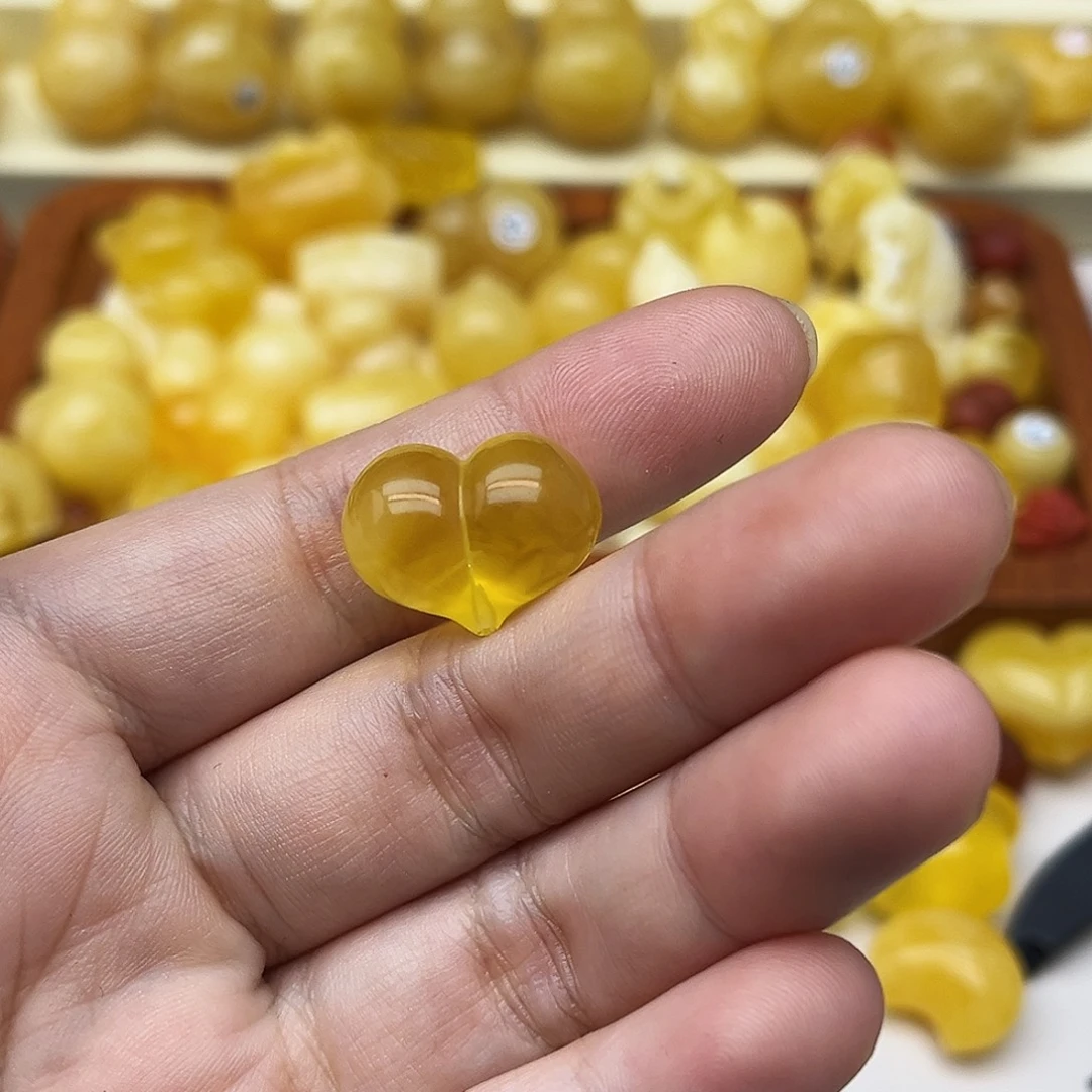 遇***.蜜蜡未镶嵌裸石天然