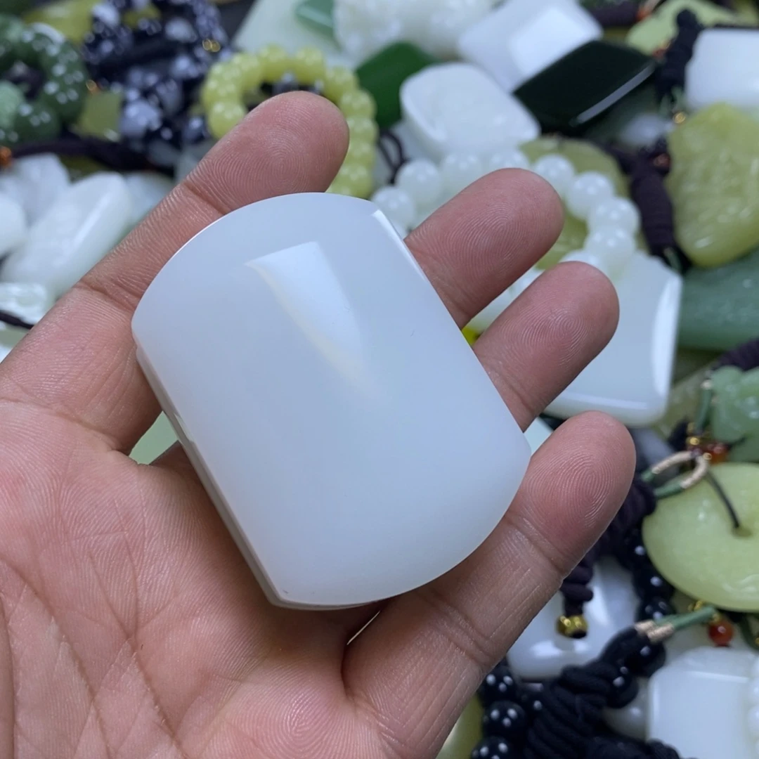 未镶嵌和田玉挂件