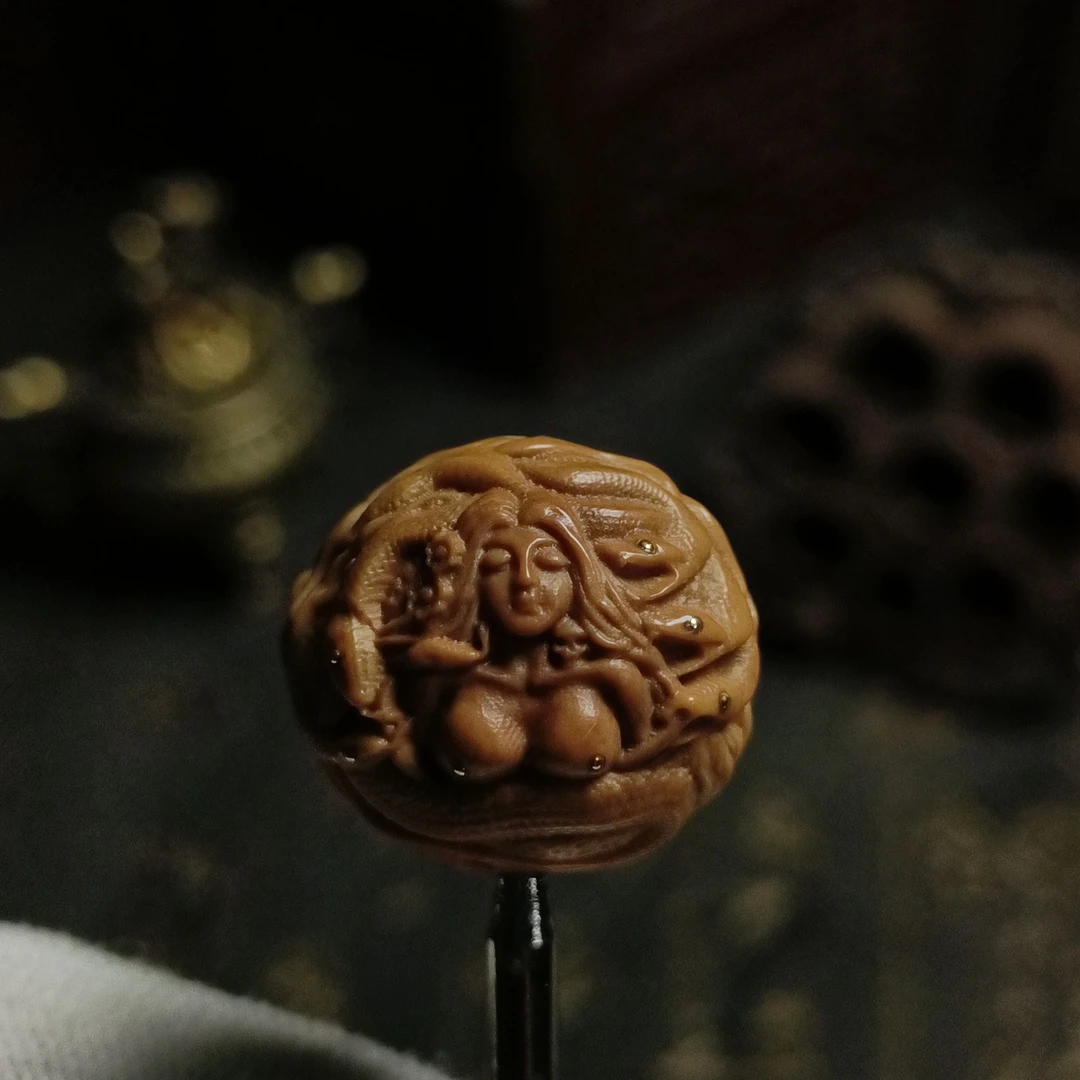 猴头核桃镶嵌美杜莎女王蛇王猴头手串配饰原皮原色不泡药原皮猴头