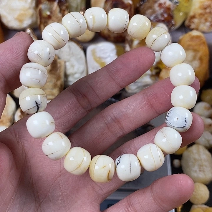 一***然裸石琥珀未镶嵌我
