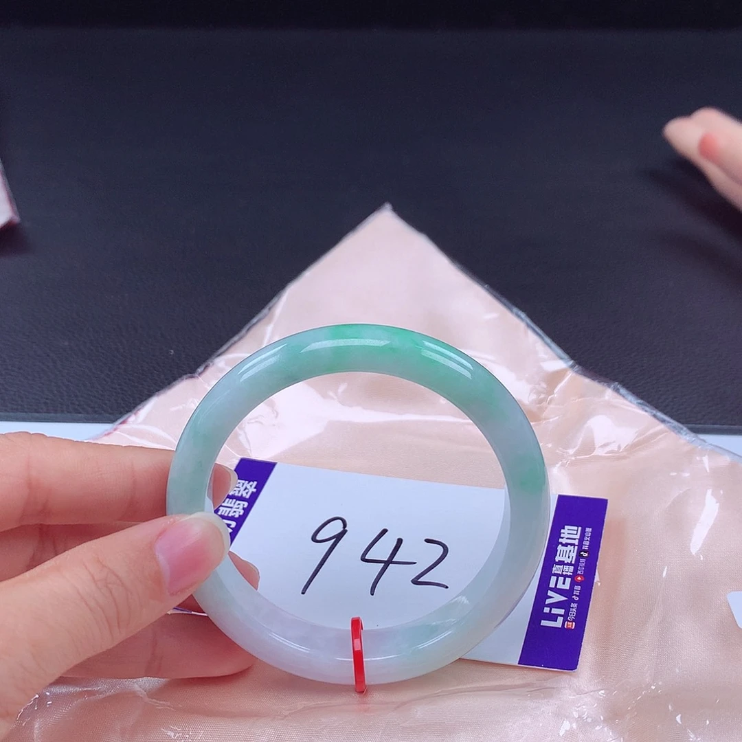 翡翠手镯未镶嵌手镯001223