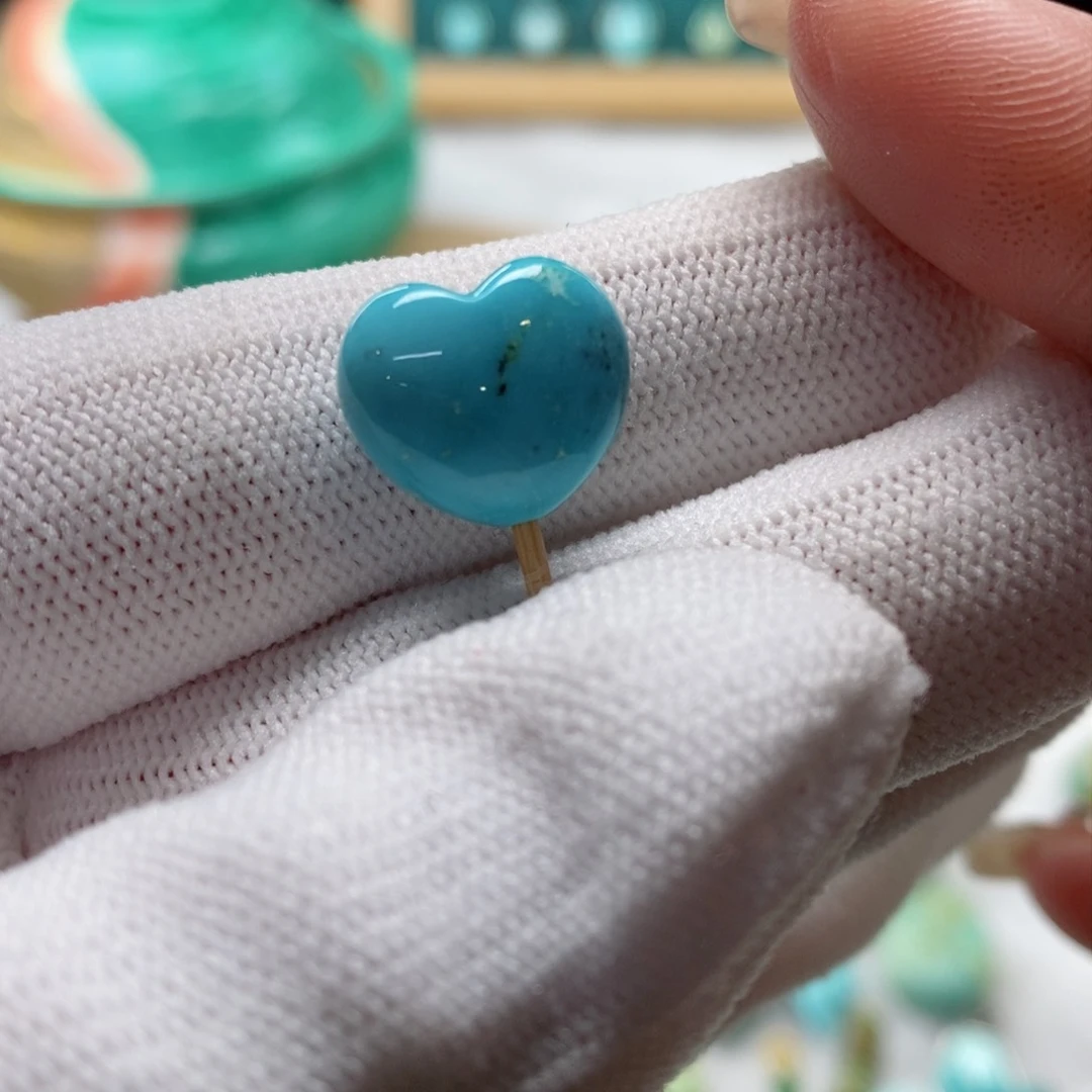 绿松石颈饰未镶嵌