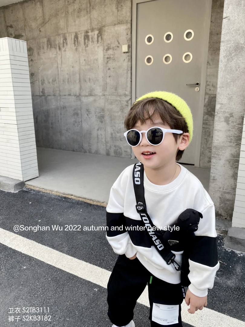 松韩屋童装冬款羽绒（4号）