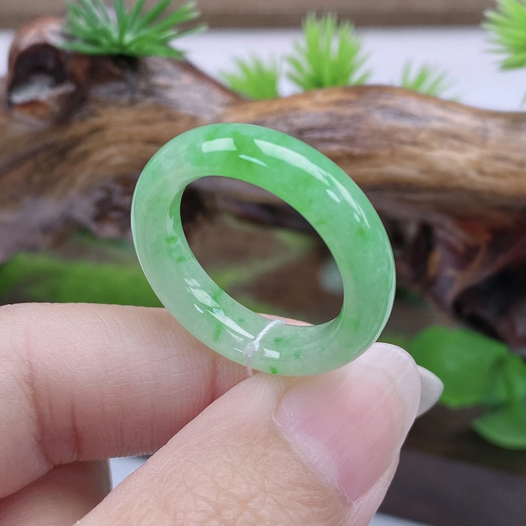 a635天然翡翠A货漂绿花戒指19-20号圈口内直径18.7宽5.8厚4.2mm