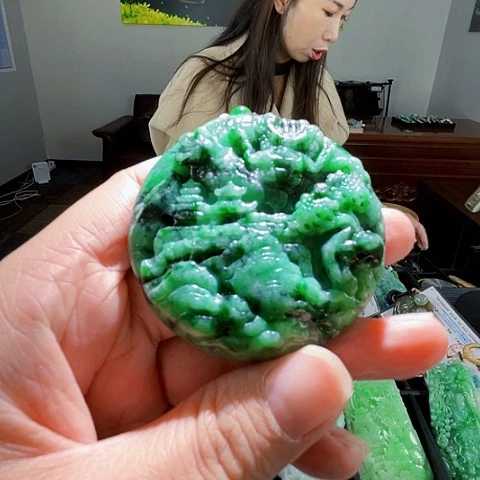 翡翠未镶嵌颈饰翡翠