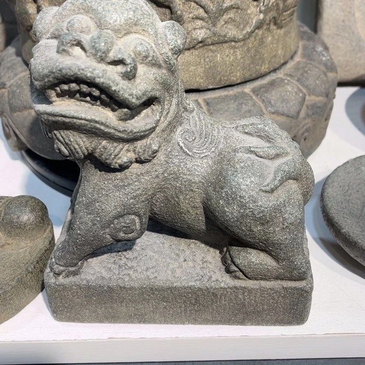 小***1石材青石绿豆青狮子