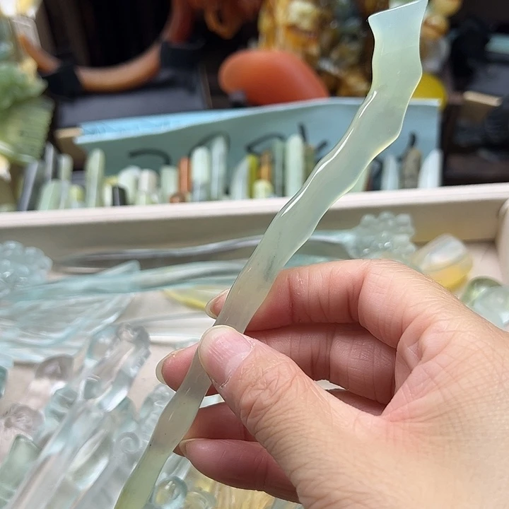 蛇纹石玉未镶嵌发簪