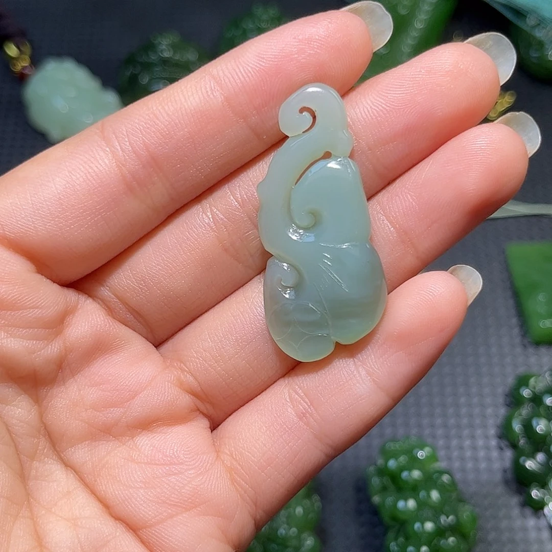 颈饰未镶嵌和田玉