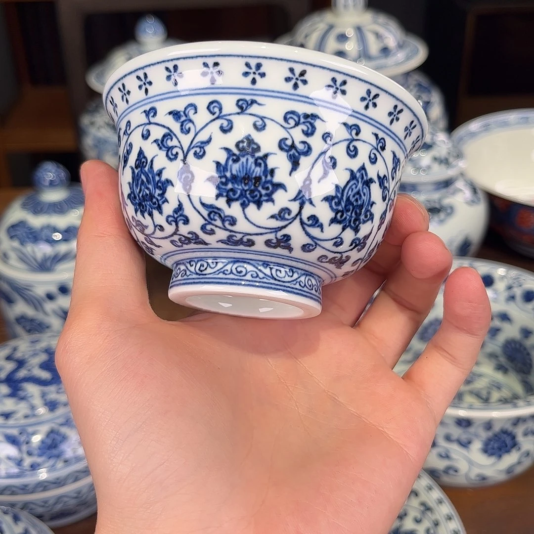 瓷片正*刘永乐青花缠枝莲压手杯